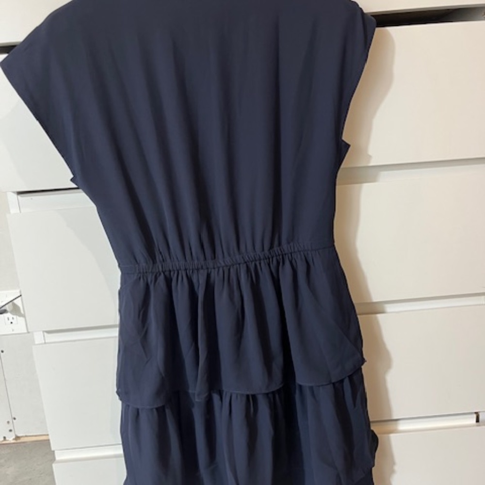 Dresse - Picture 2 of 3